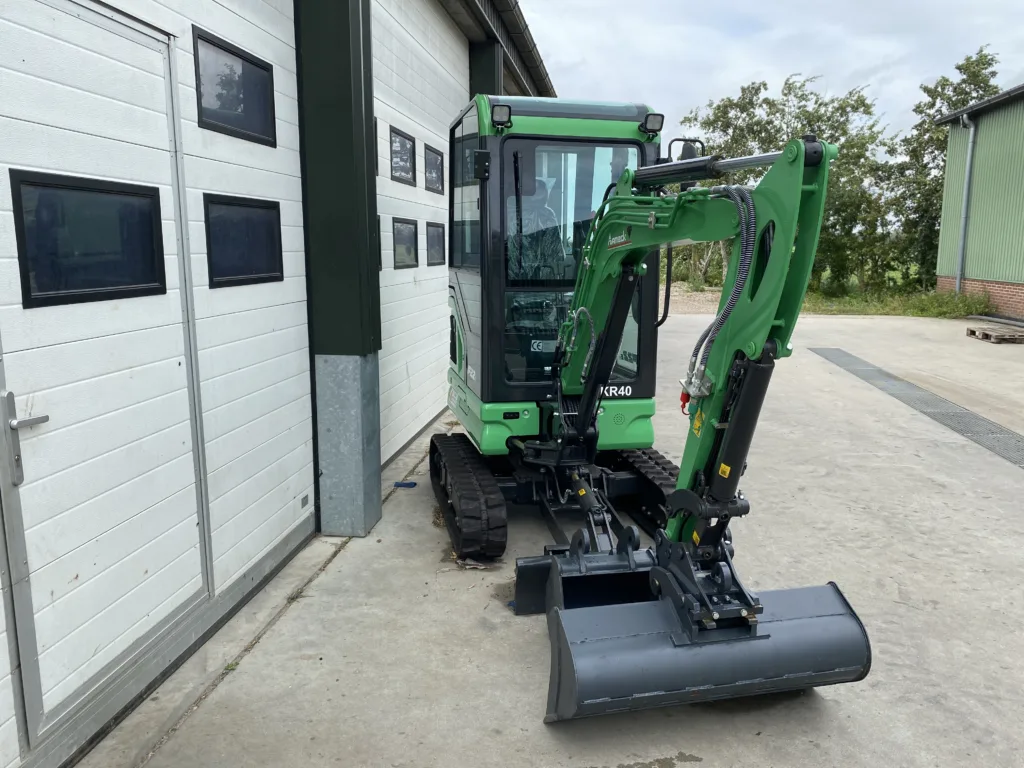 Frontansicht Elektrobagger F22 E