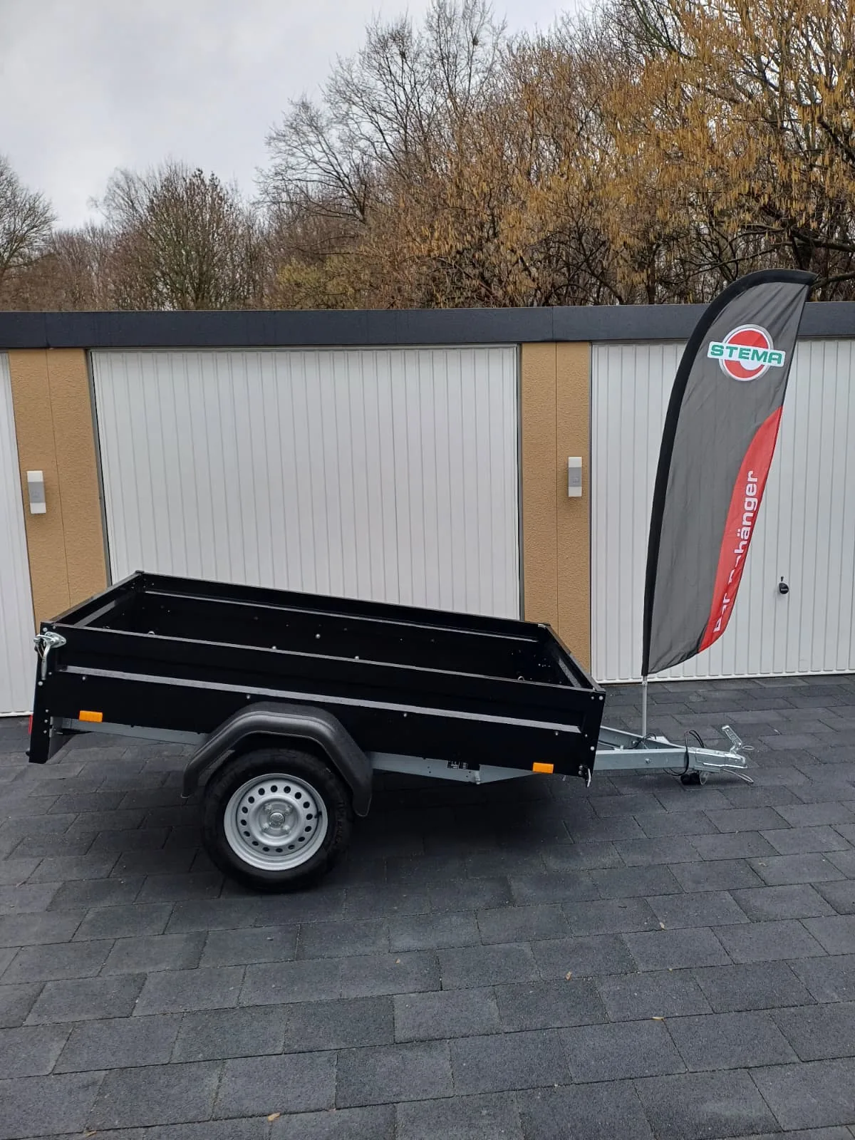 STEMA Kastenanhänger FT 750 kg, 201x108 cm, Kippdeichsel, schwarz-Blacknose