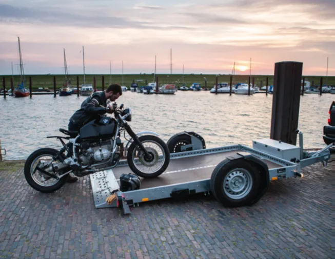 Wom Xt Beim Beladen Im Hafen Malochergeräte Gmbh Stema Wom Xt Beim Beladen Im Hafen