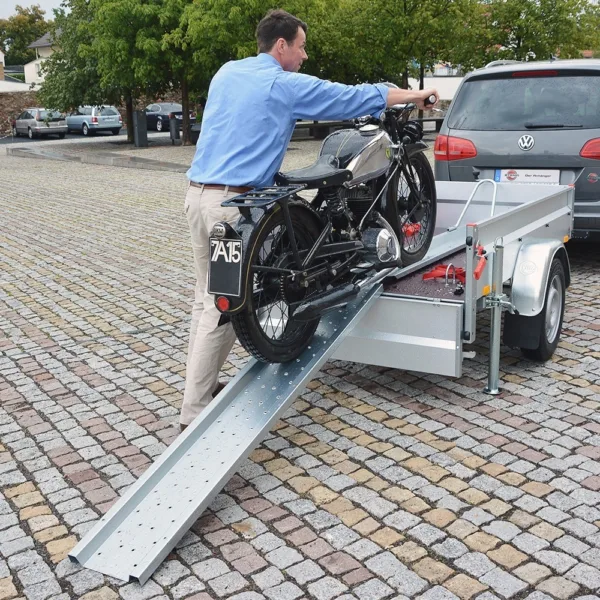 STEMA Auffahrschiene 550 und 750 kg_mit Motorrad