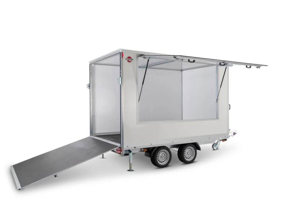 STEMA P-Box Verkaufsklappe offen mit Rampe