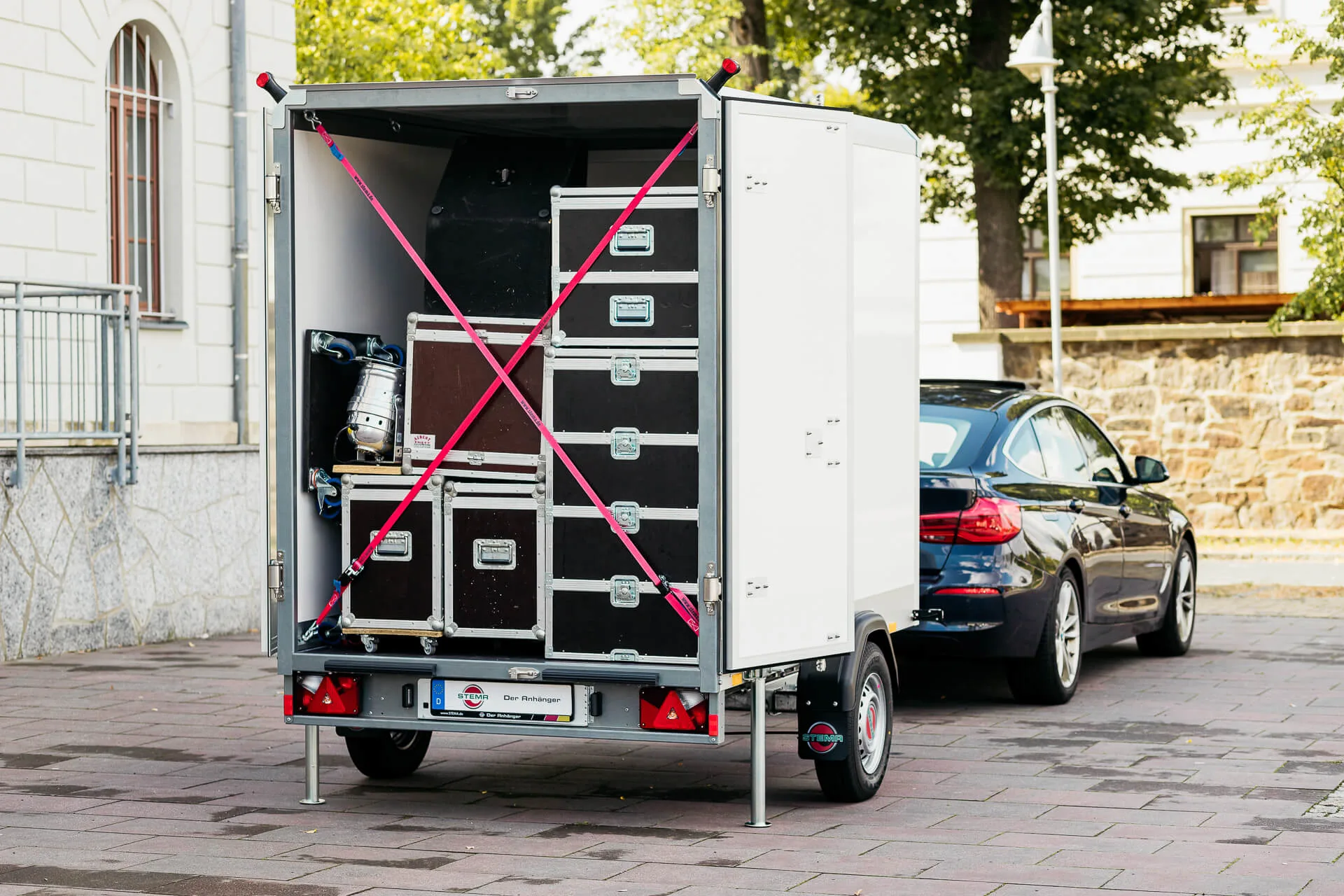 Kofferanhänger P-BOX-Plywood, 750 kg, gebremst, Hecktür 214x132x154 cm